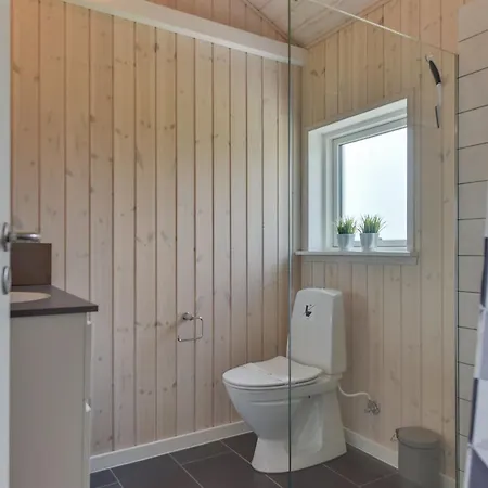 Iorund - 550m From The Sea By Interhome *