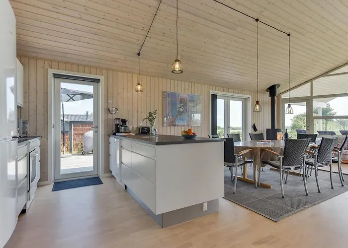 Holiday home Iorund - 550m From The Sea By Interhome Haderslev